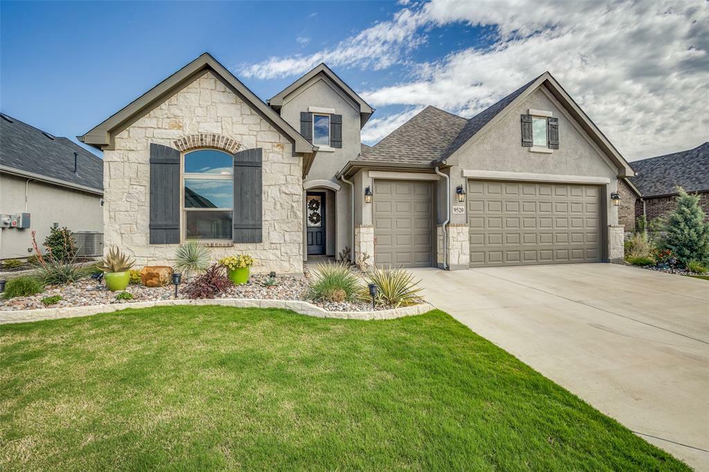 Property Photo: 9520 Siltstone Drive TX 76207