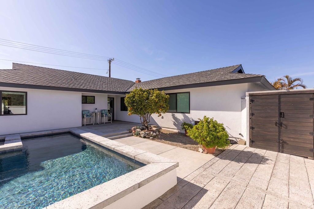 Property Photo: 21311 Antigua Lane CA 92646