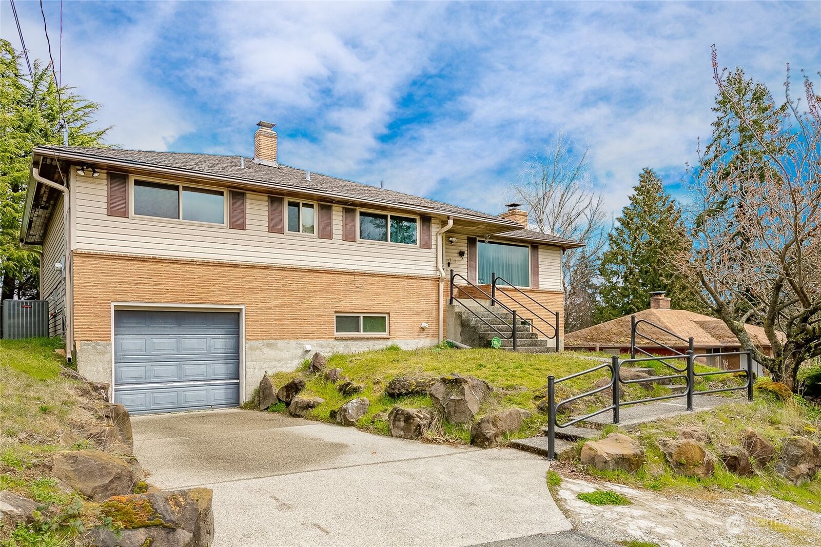Property Photo:  11714 Luther Avenue S  WA 98178 