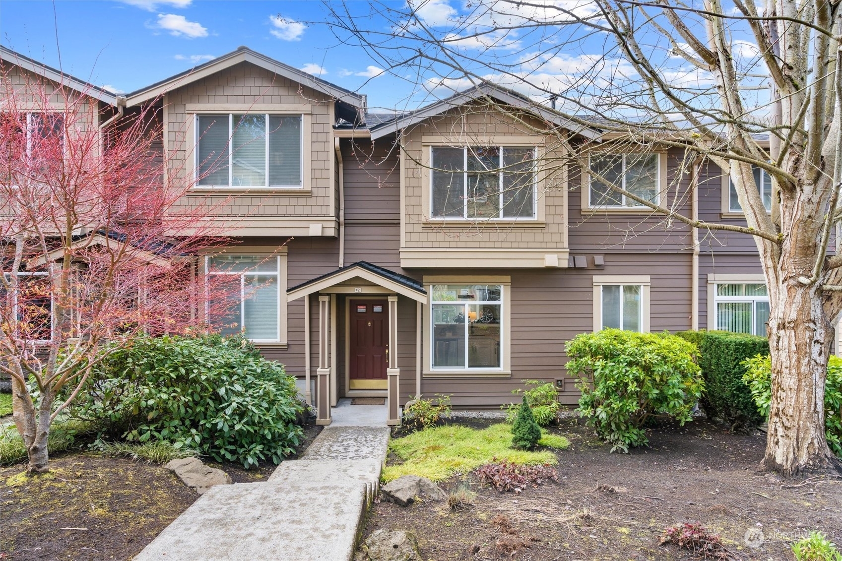 Property Photo: 23300 SE Black Nugget Road N2 WA 98029