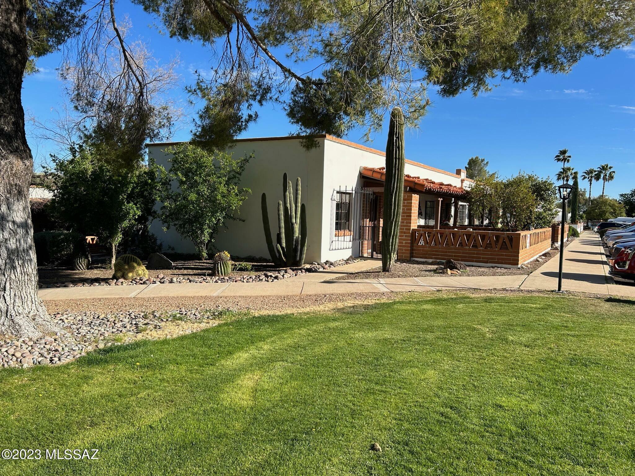 Property Photo:  373 S Paseo Sarta  AZ 85614 