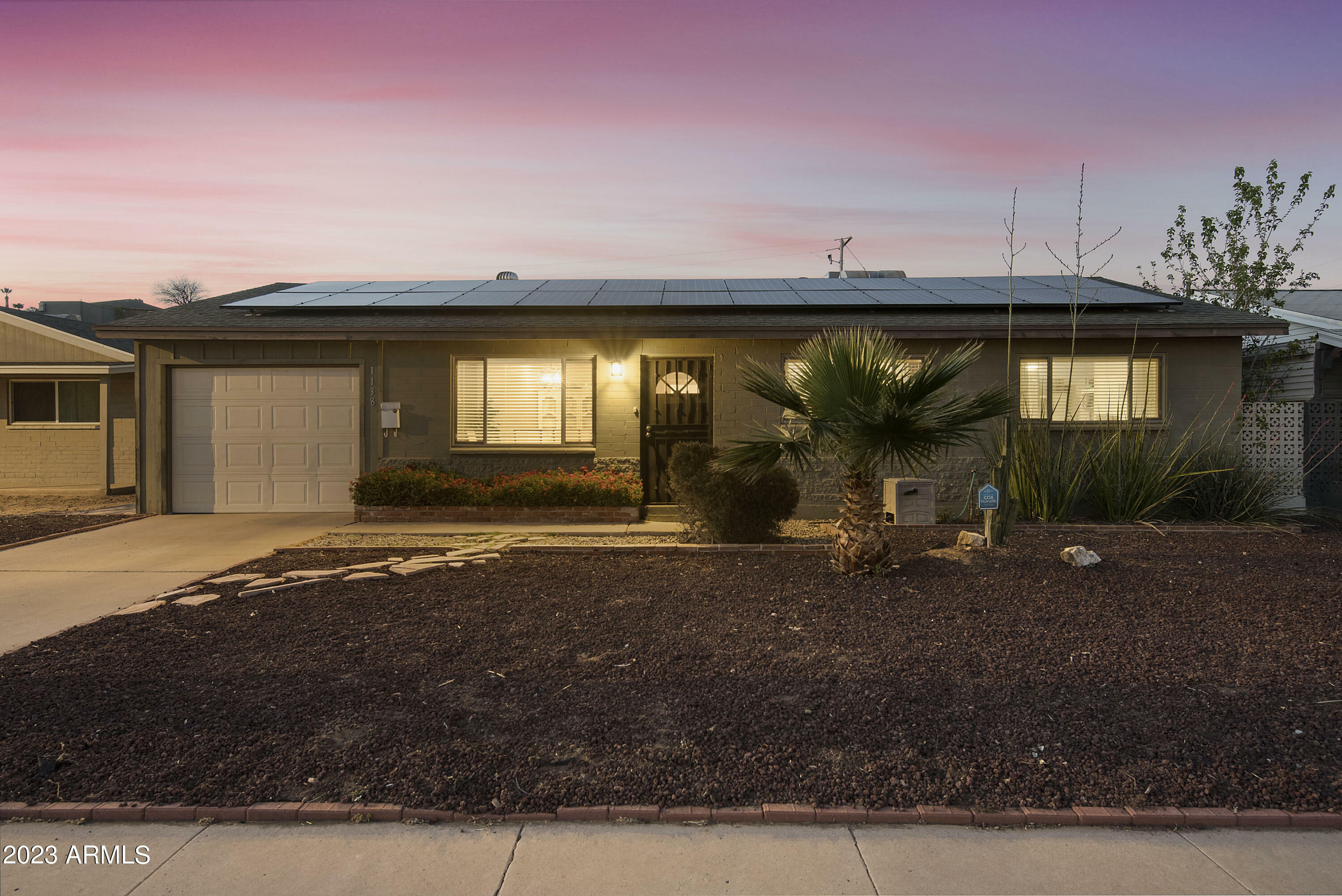 Property Photo:  1138 E Echo Lane  AZ 85020 