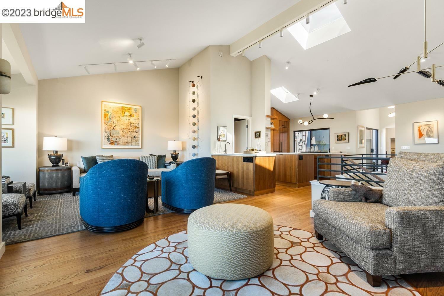 Property Photo: 18 Windward Hl CA 94618