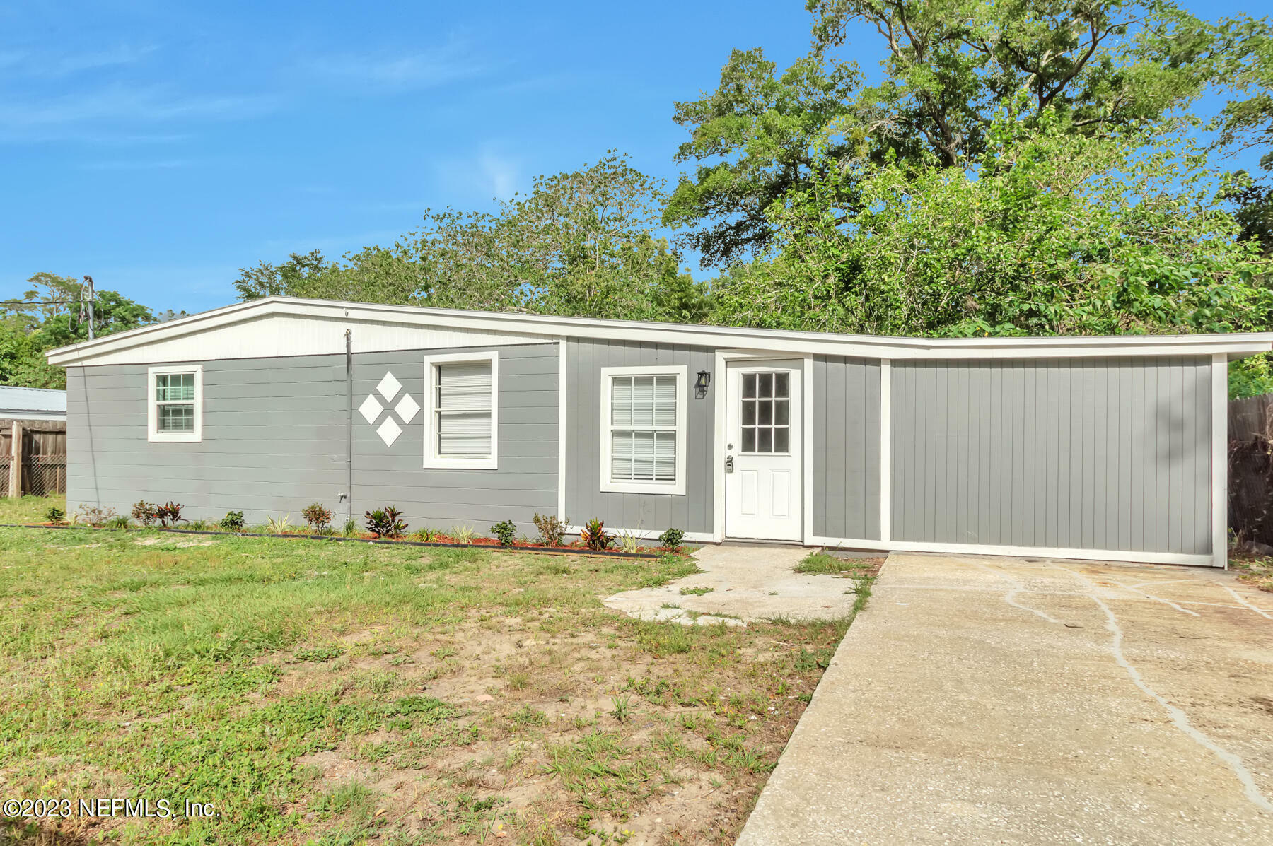 Property Photo:  10438 Wooster Drive  FL 32218 