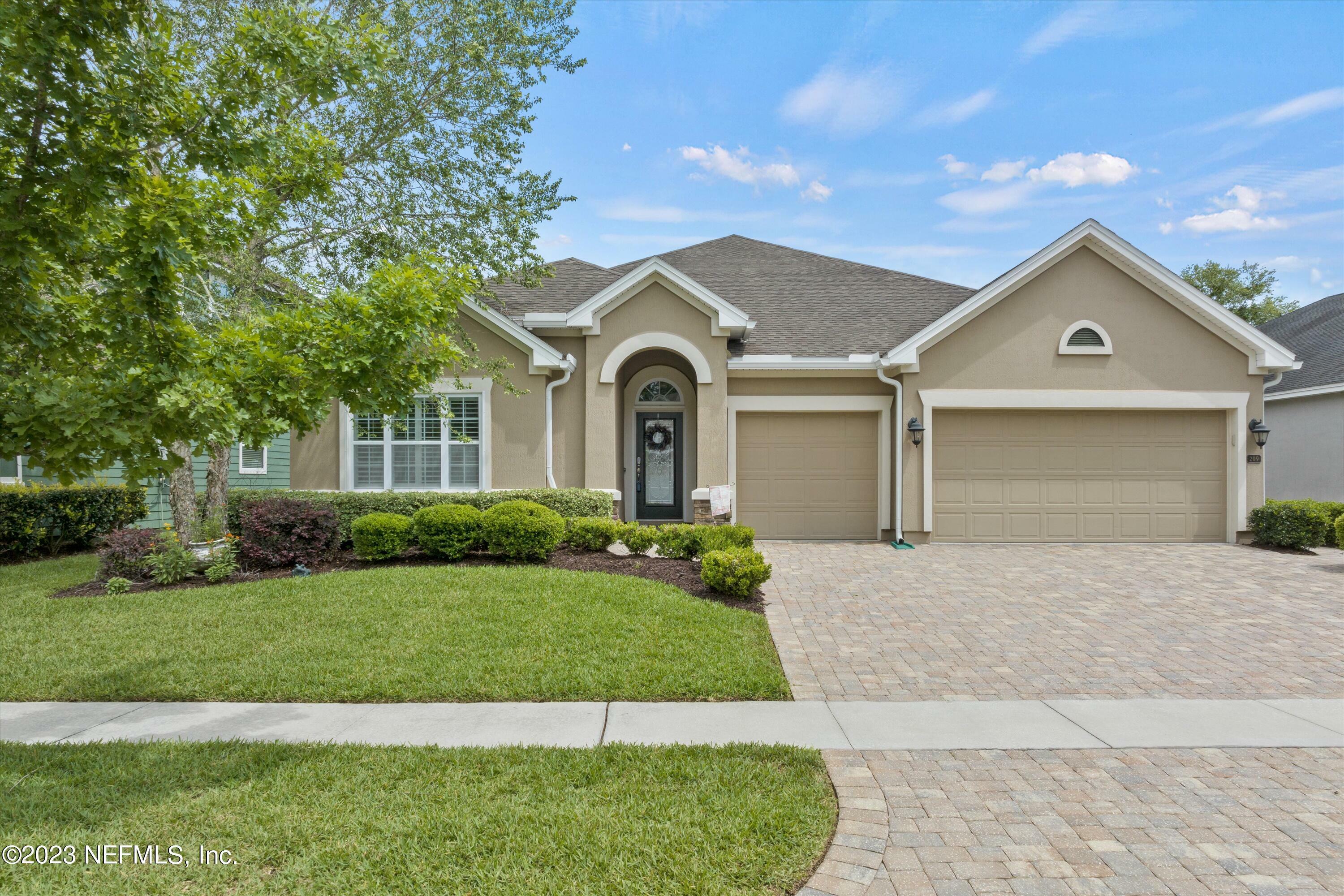 Property Photo: 209 Howland Drive FL 32081
