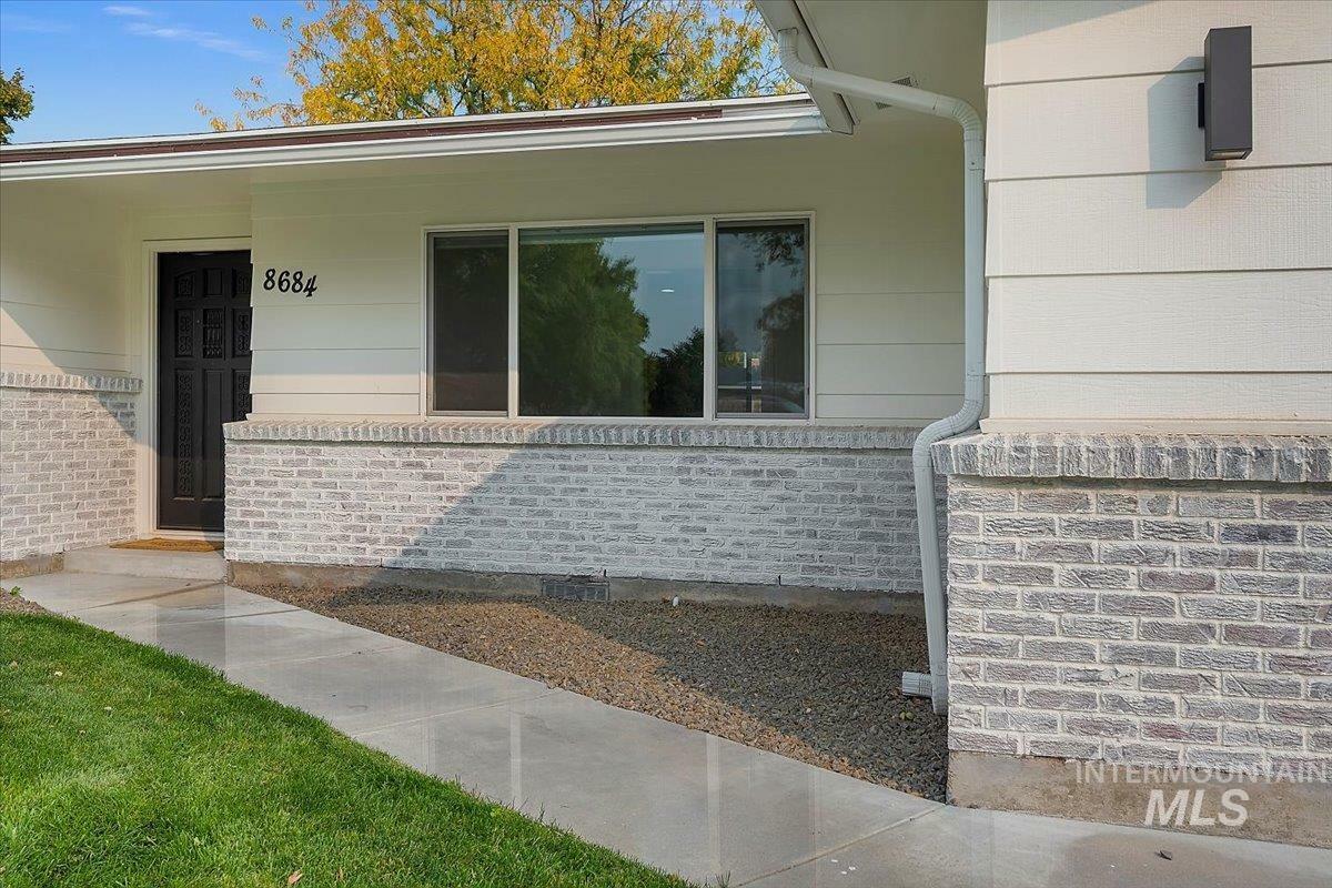 Property Photo: 8684 W Winchester Dr ID 83704