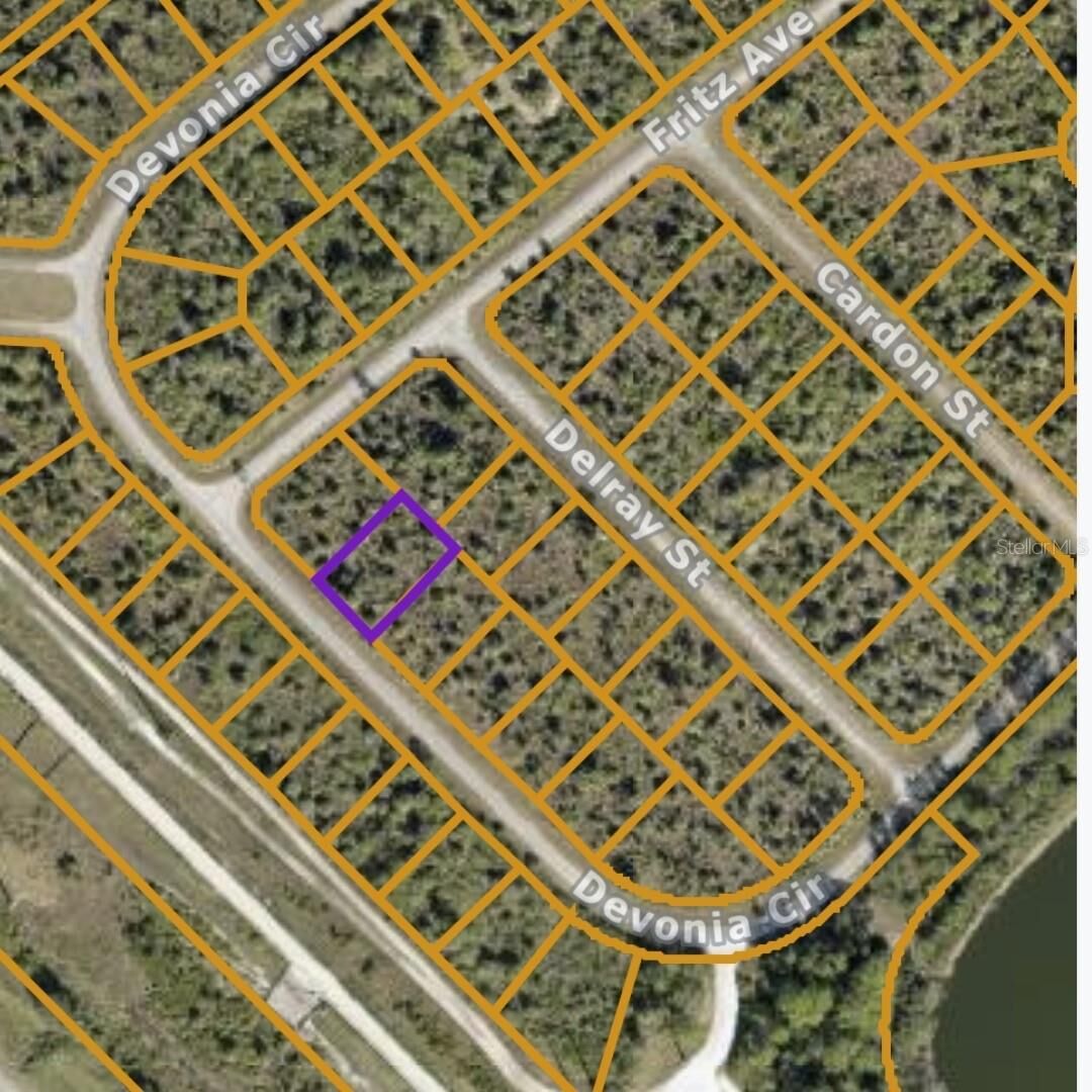 Property Photo:  Devonia Circle  FL 34288 