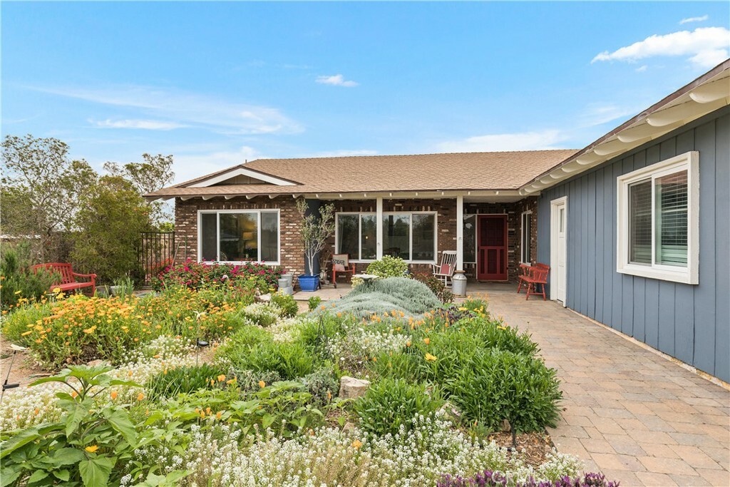 Property Photo:  3444 Shawnee Drive  CA 92860 