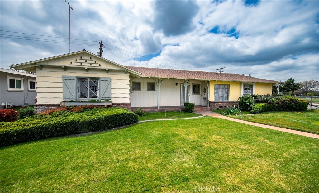Property Photo: 517 Maywood Avenue CA 92404