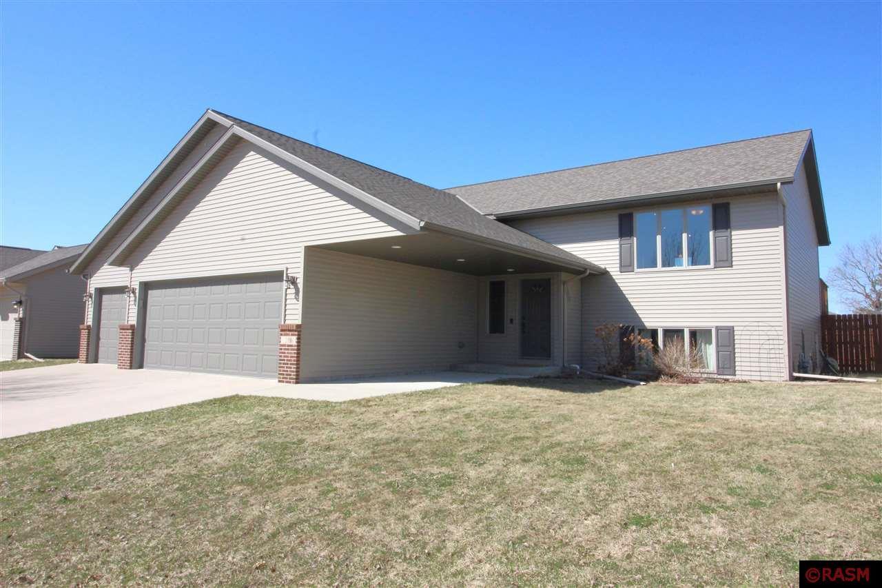 Property Photo: 221 Creekside Drive MN 56024