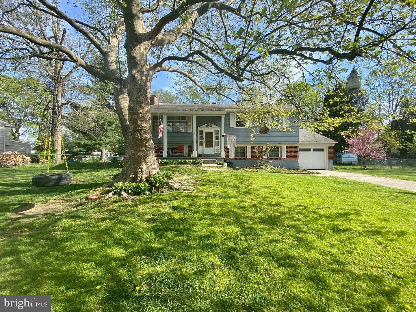 Property Photo:  8 Fort Donelson Road  NJ 08070 