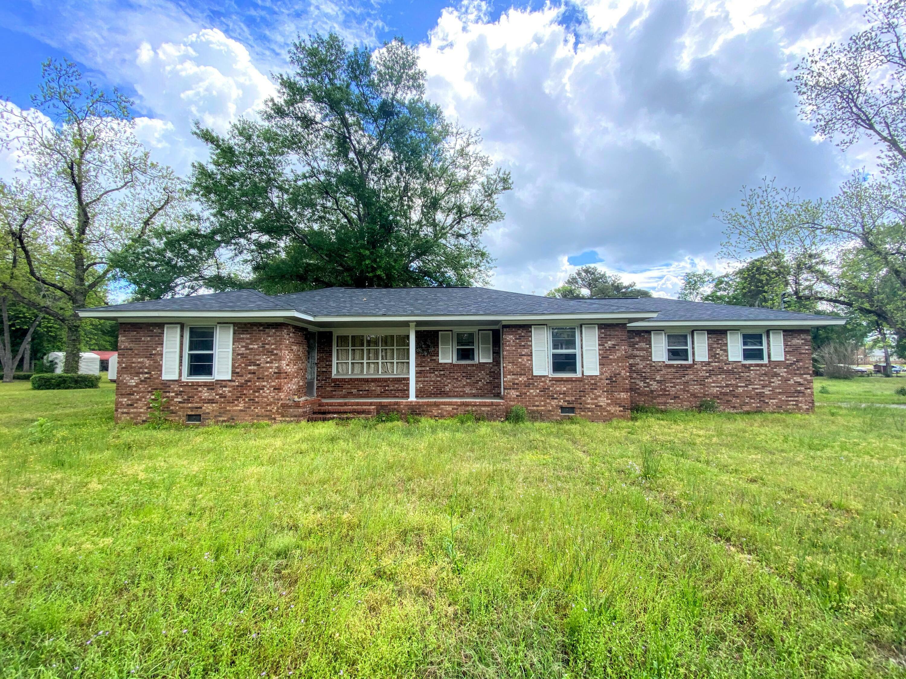 Property Photo:  152 N Jones Street  GA 30441 