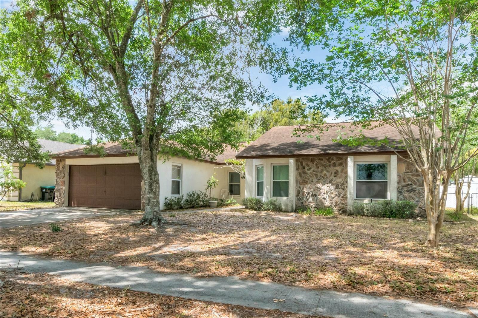 Property Photo:  3832 Valencia Grove Lane  FL 32817 