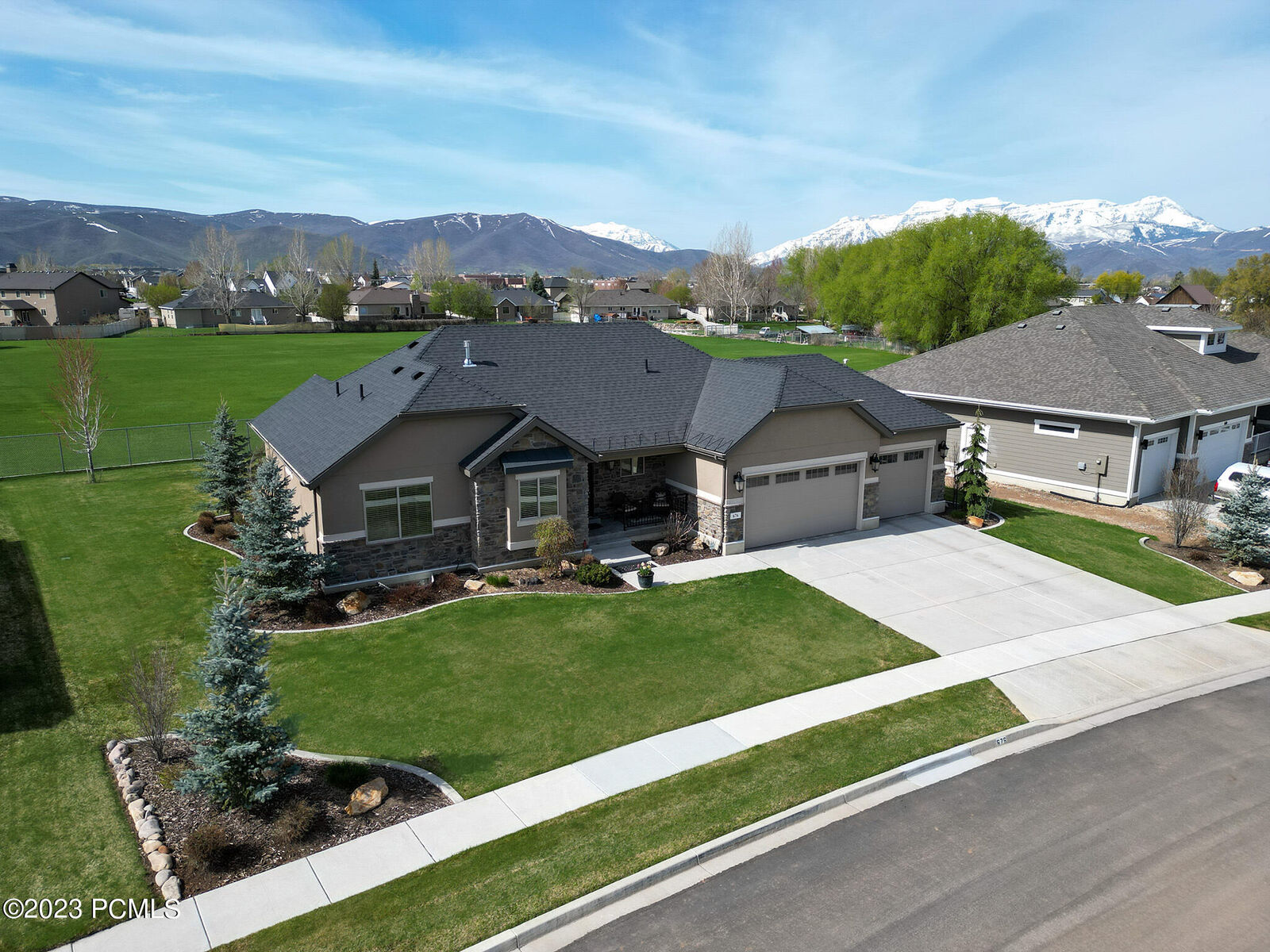 Property Photo:  676 E 400 S  UT 84032 