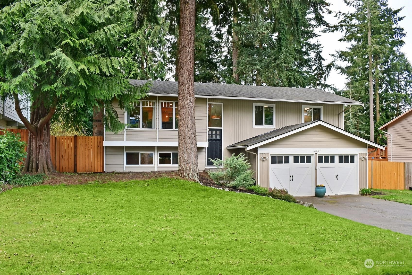 Property Photo:  12817 NE 107th Place  WA 98033 