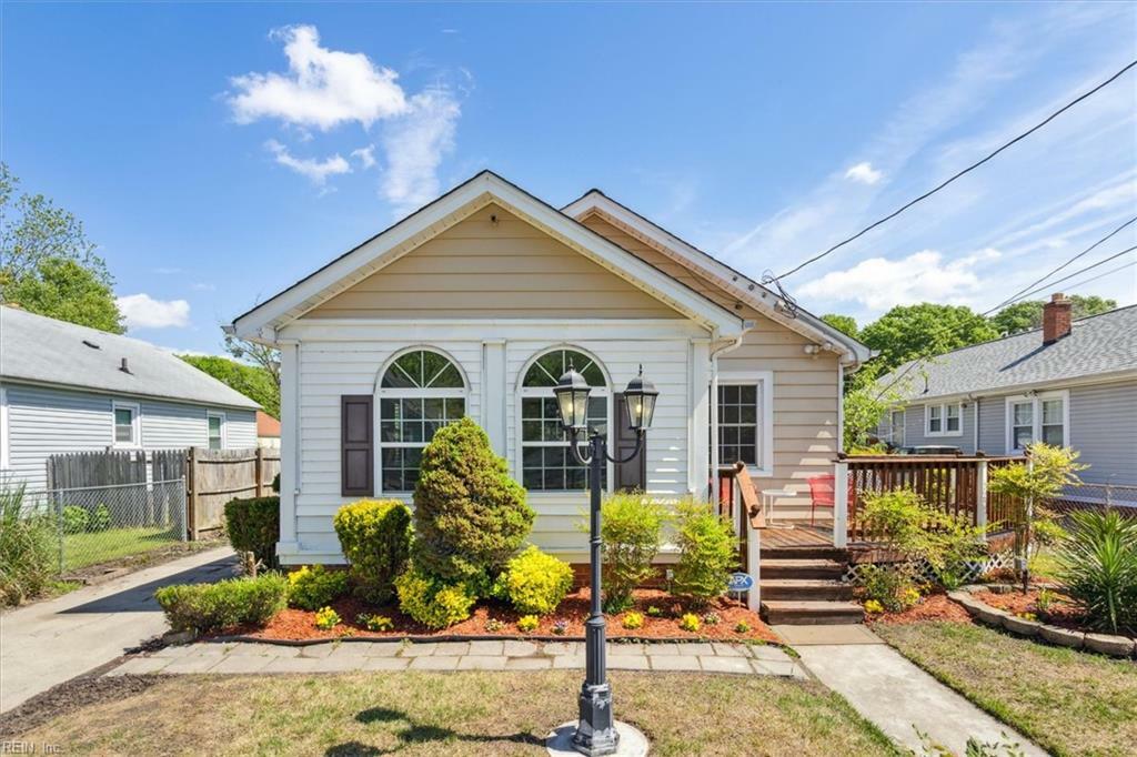 Property Photo:  382 Leeland Avenue  VA 23661 