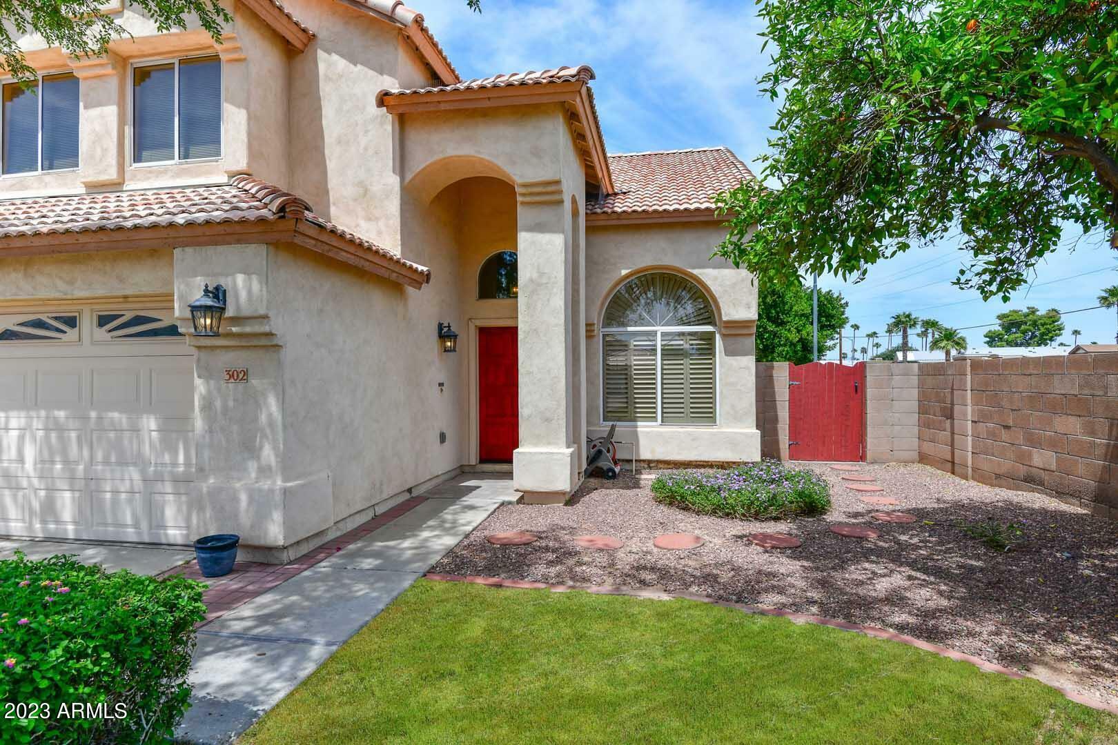 Property Photo: 302 W Aire Libre Avenue AZ 85023