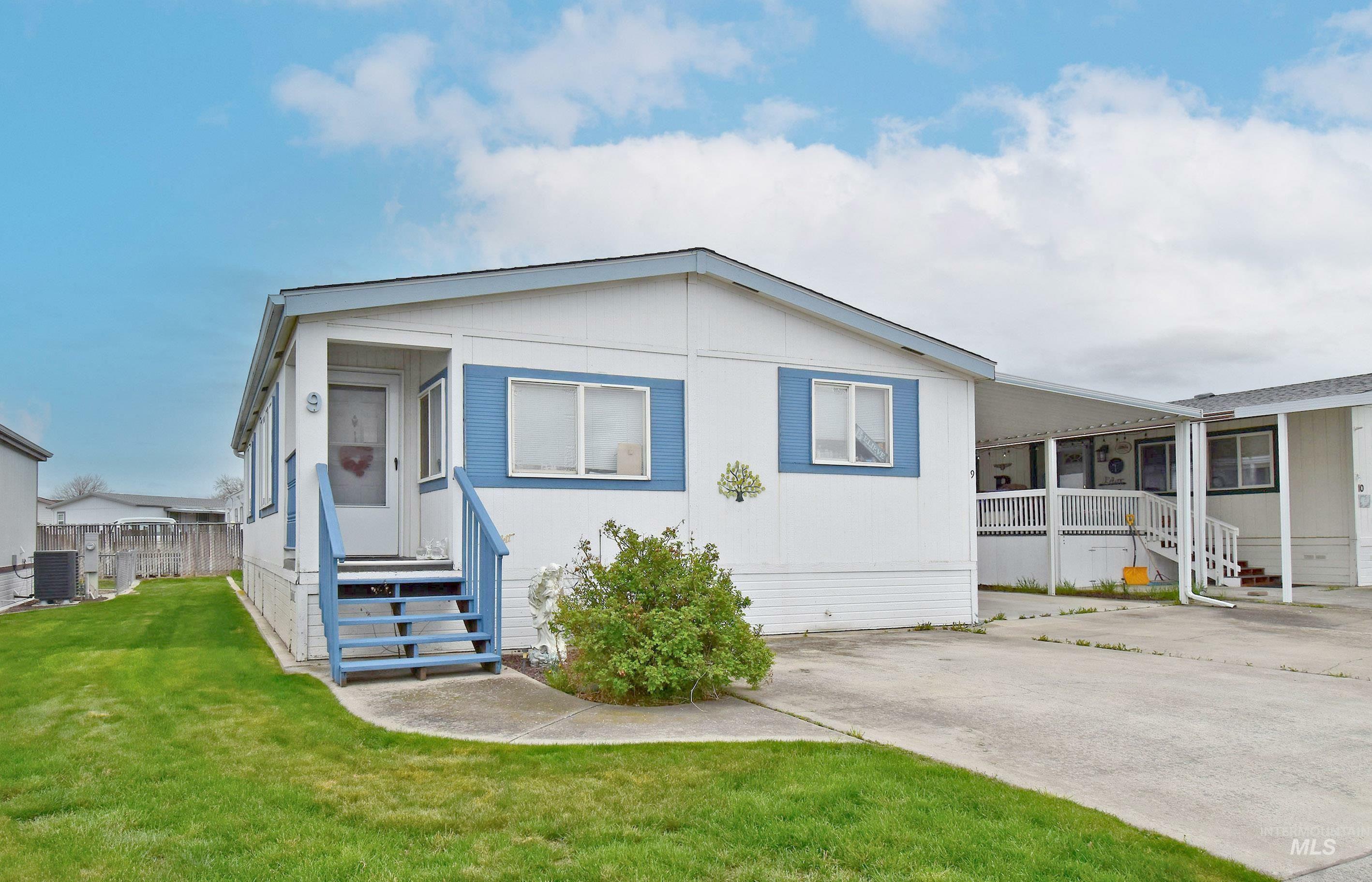 Property Photo: 2115 6th Avenue #9 WA 99403