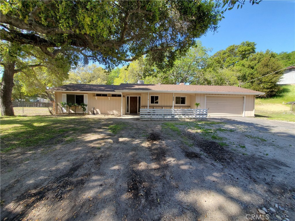 Property Photo:  4930 Nogales Avenue  CA 93422 