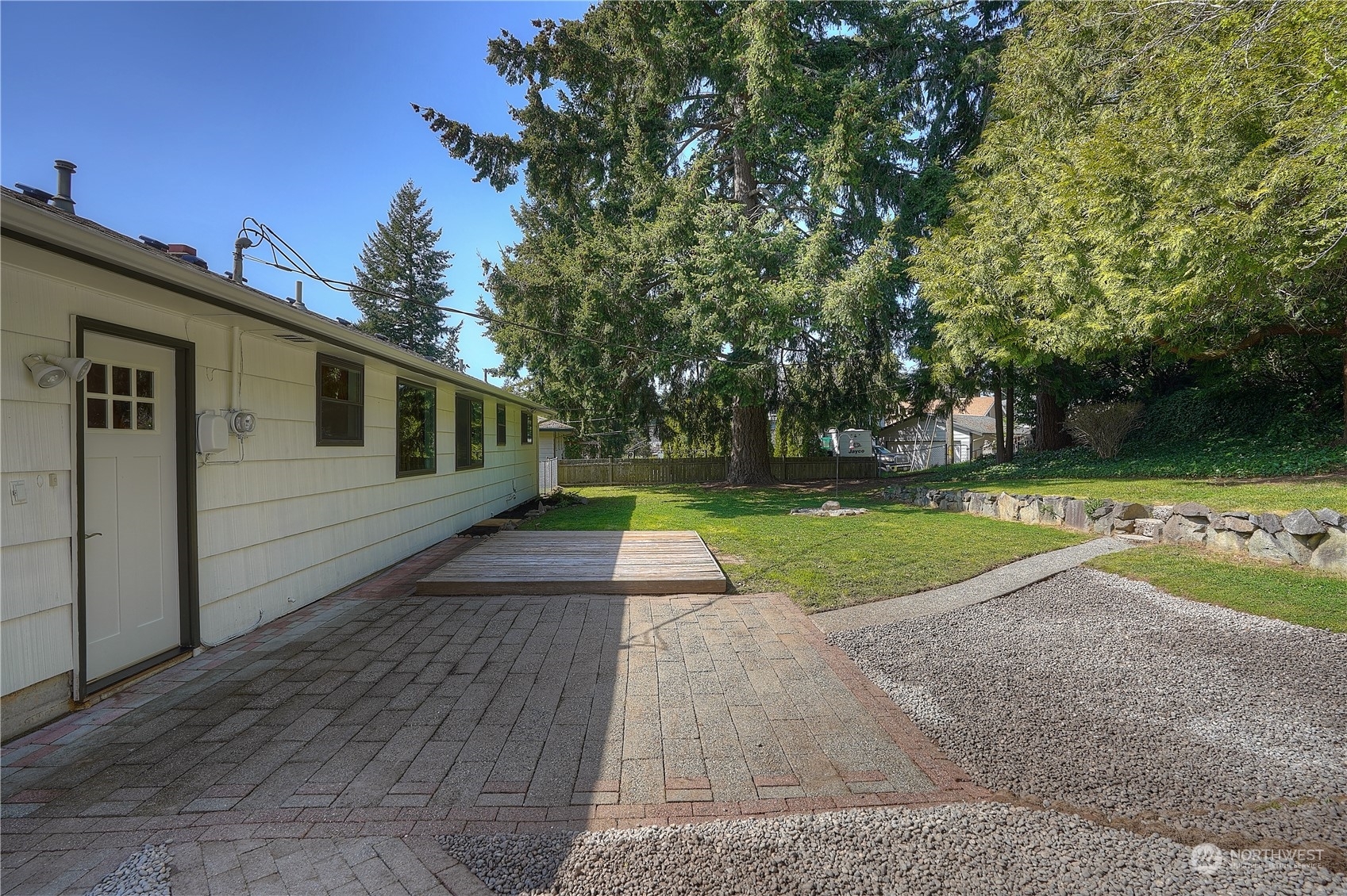 Property Photo:  413 Regents Boulevard  WA 98466 