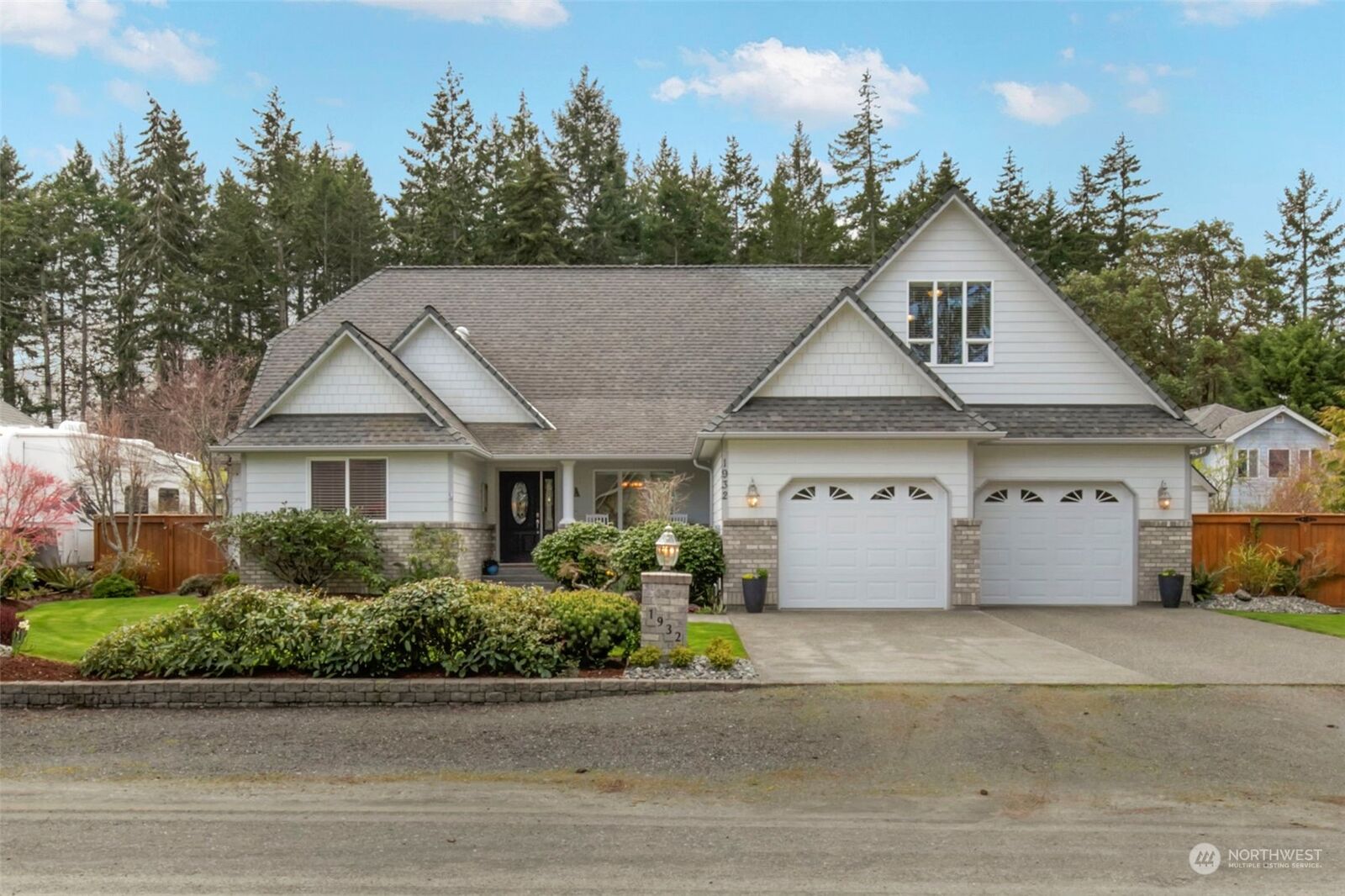 Property Photo: 1932 Hamilton Way WA 98363