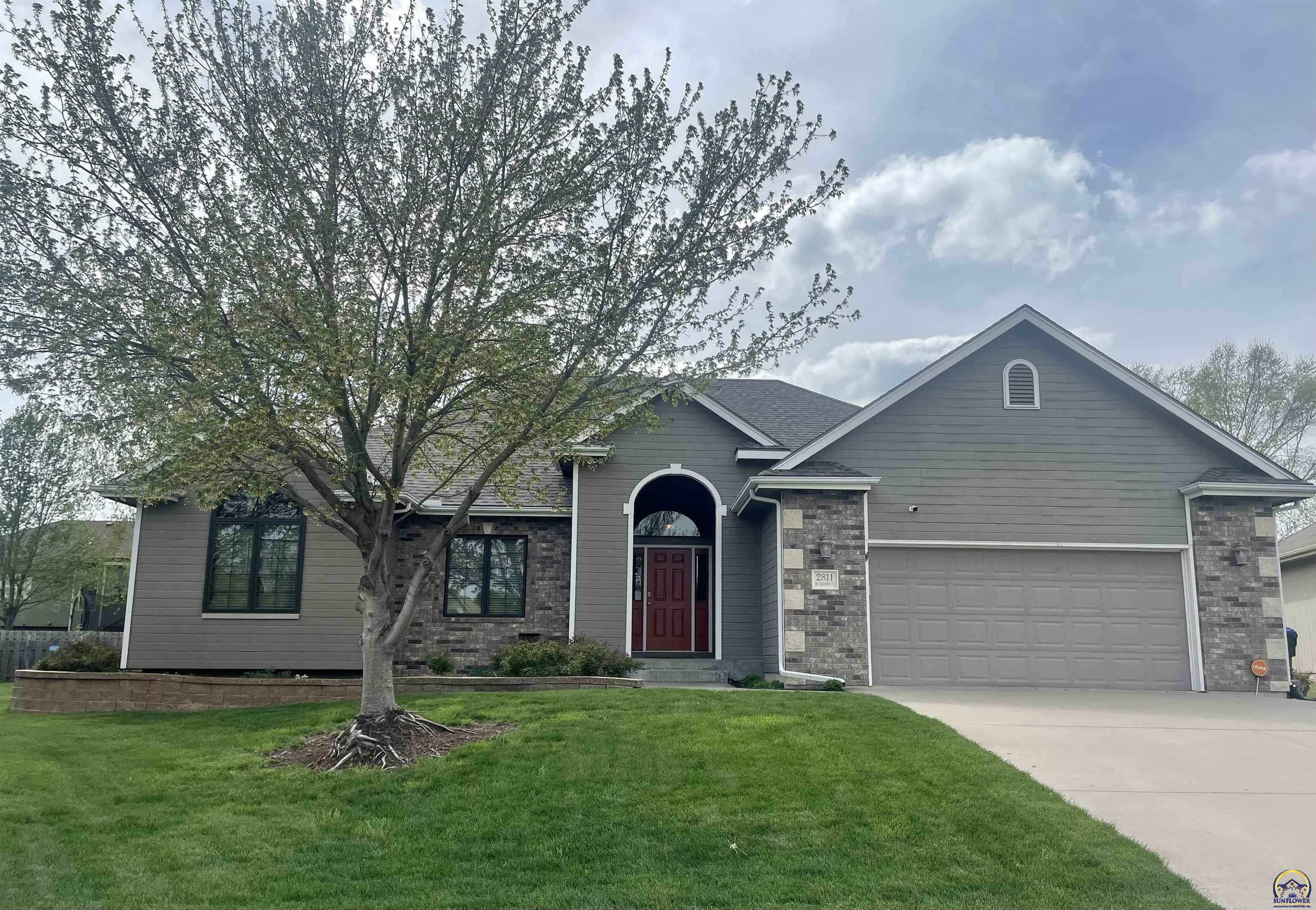 Property Photo: 2811 SW Wexford Ct KS 66614