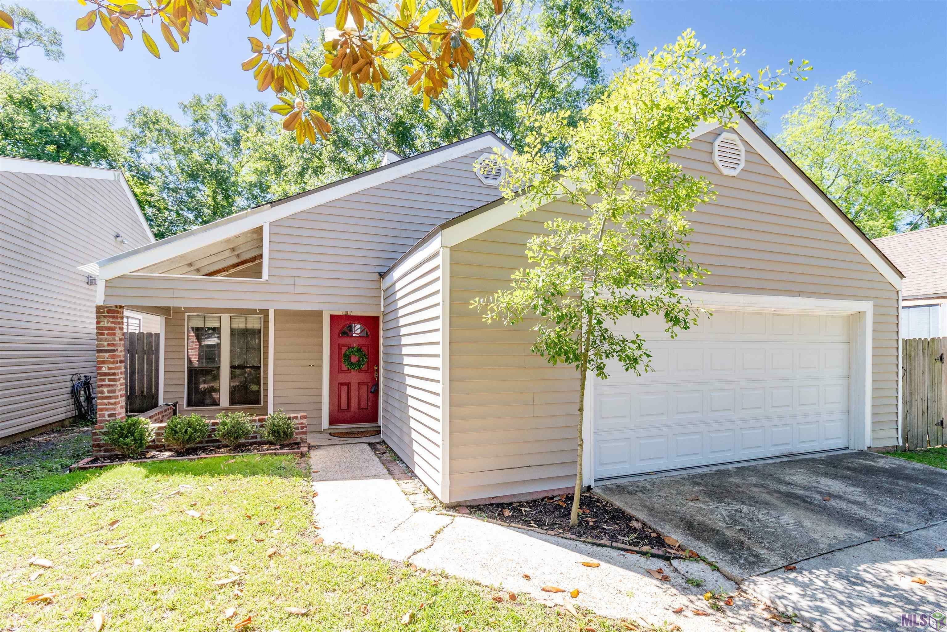 Property Photo: 530 Stoney Creek Ave LA 70808