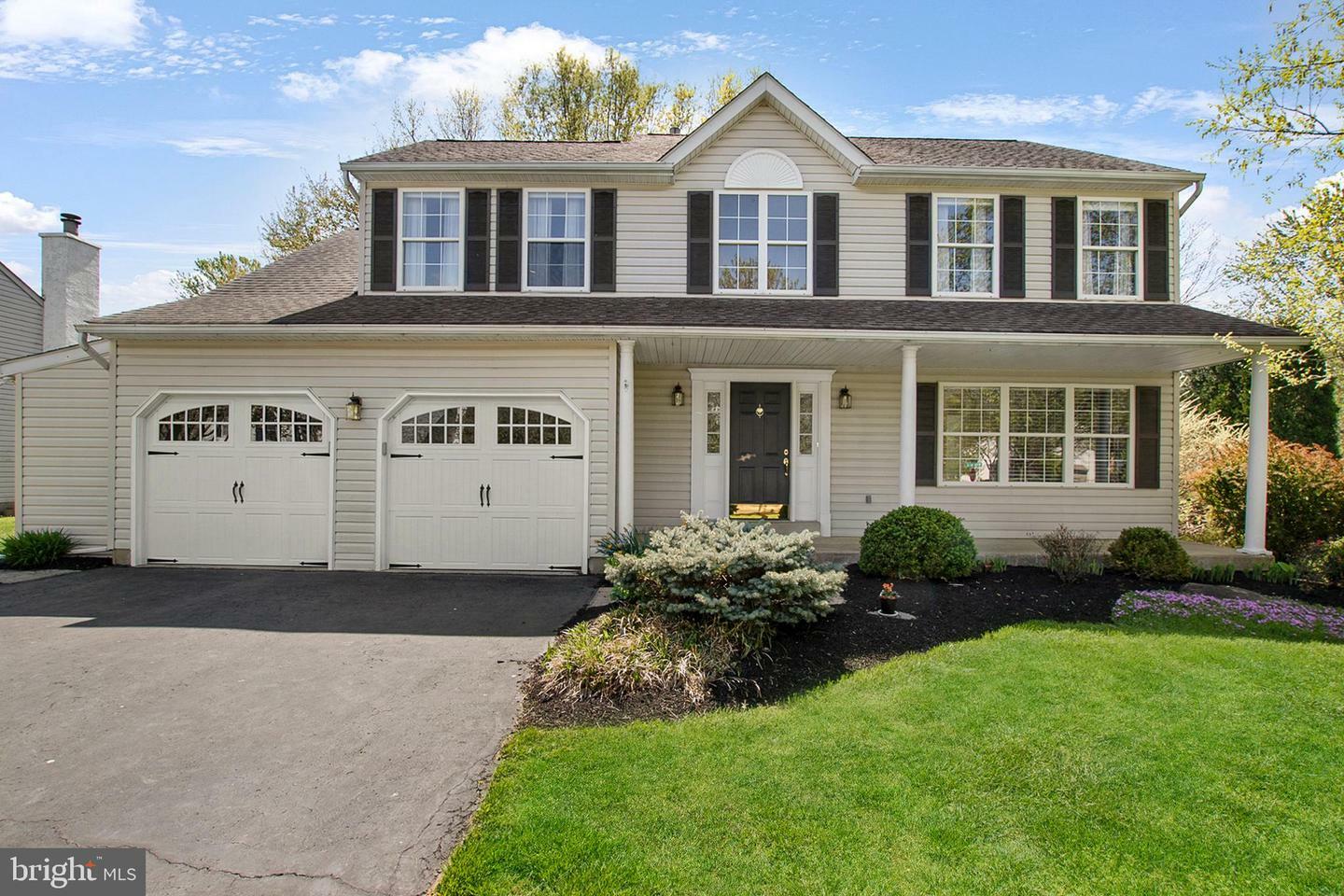 Property Photo:  317 Hedgerow Lane  PA 18901 