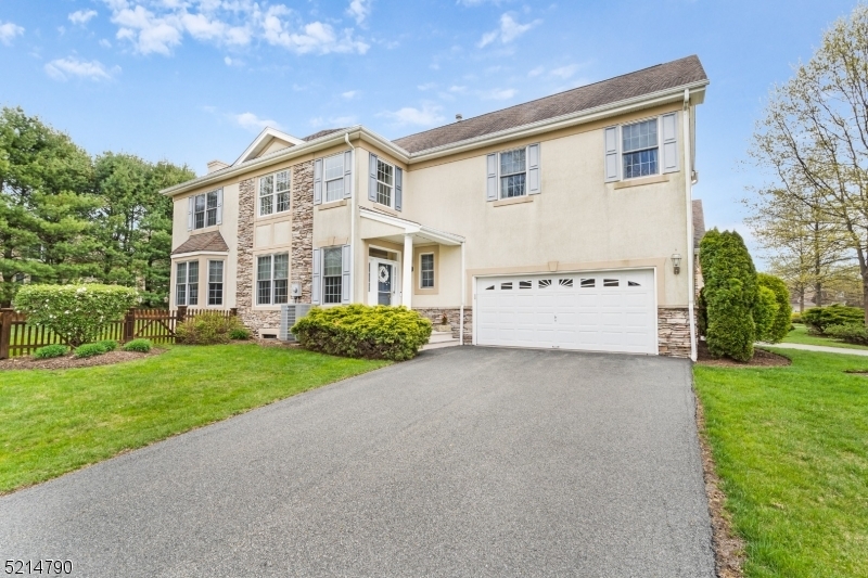 35 Wyckoff Way  Chester Twp. NJ 07930 photo