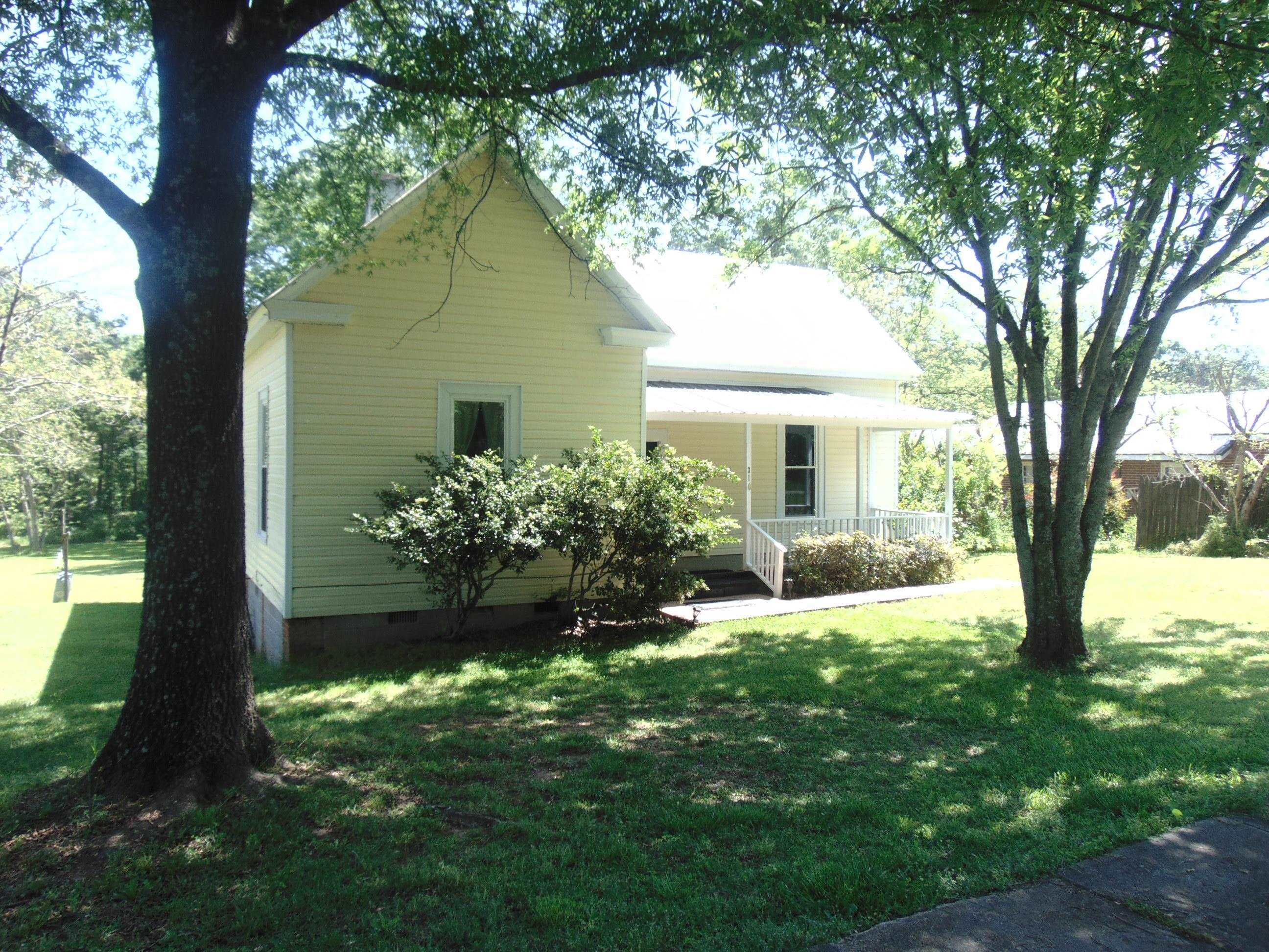 Property Photo:  316 N Maple Avenue  GA 31024 