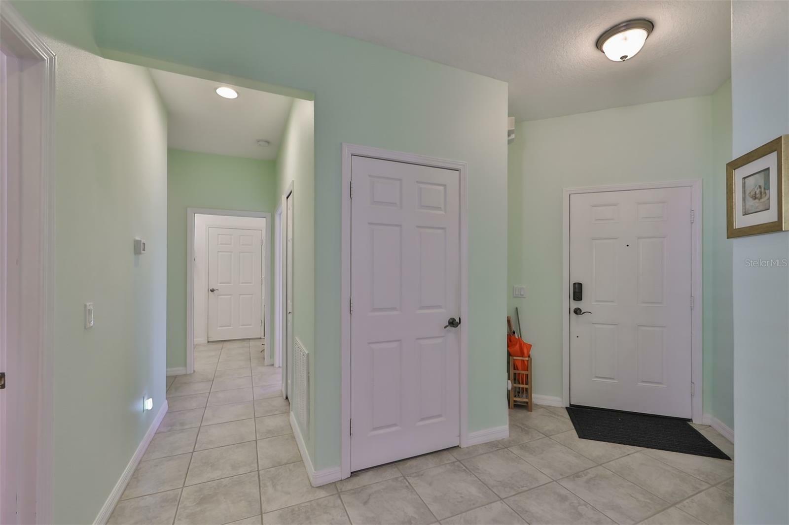 Property Photo:  310 Seneca Falls Drive  FL 33572 