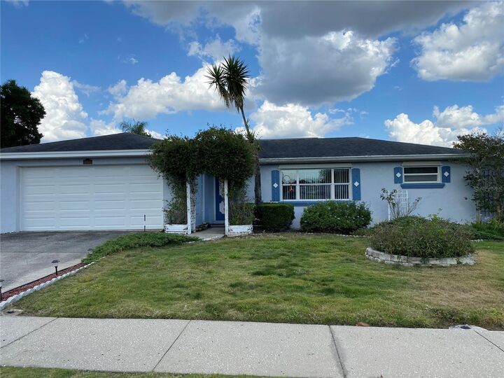 Property Photo:  1009 Croydonwood Circle  FL 33510 