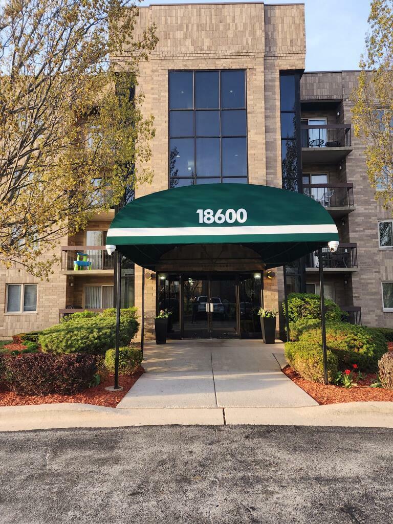 Property Photo: 18600 Village West Drive 208 IL 60429