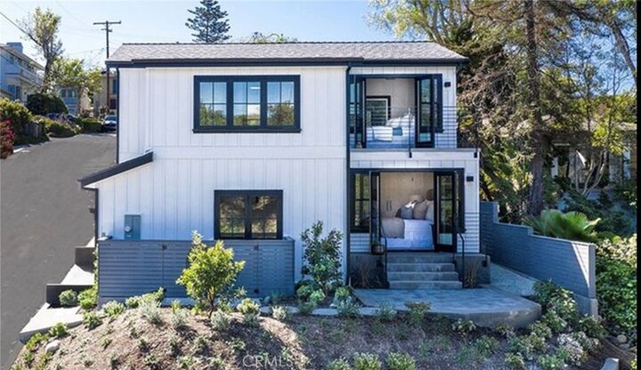 Property Photo:  841 Fen Way  CA 92651 