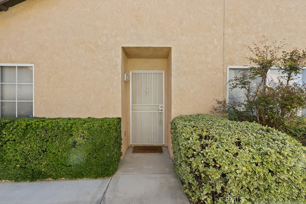 Property Photo:  11550 Oak Street  CA 92308 