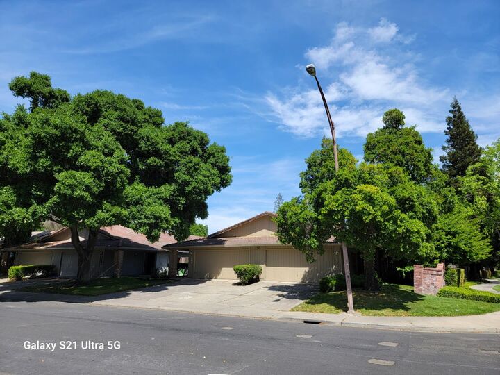5606 5608 Passero Way  Stockton CA 95207 photo