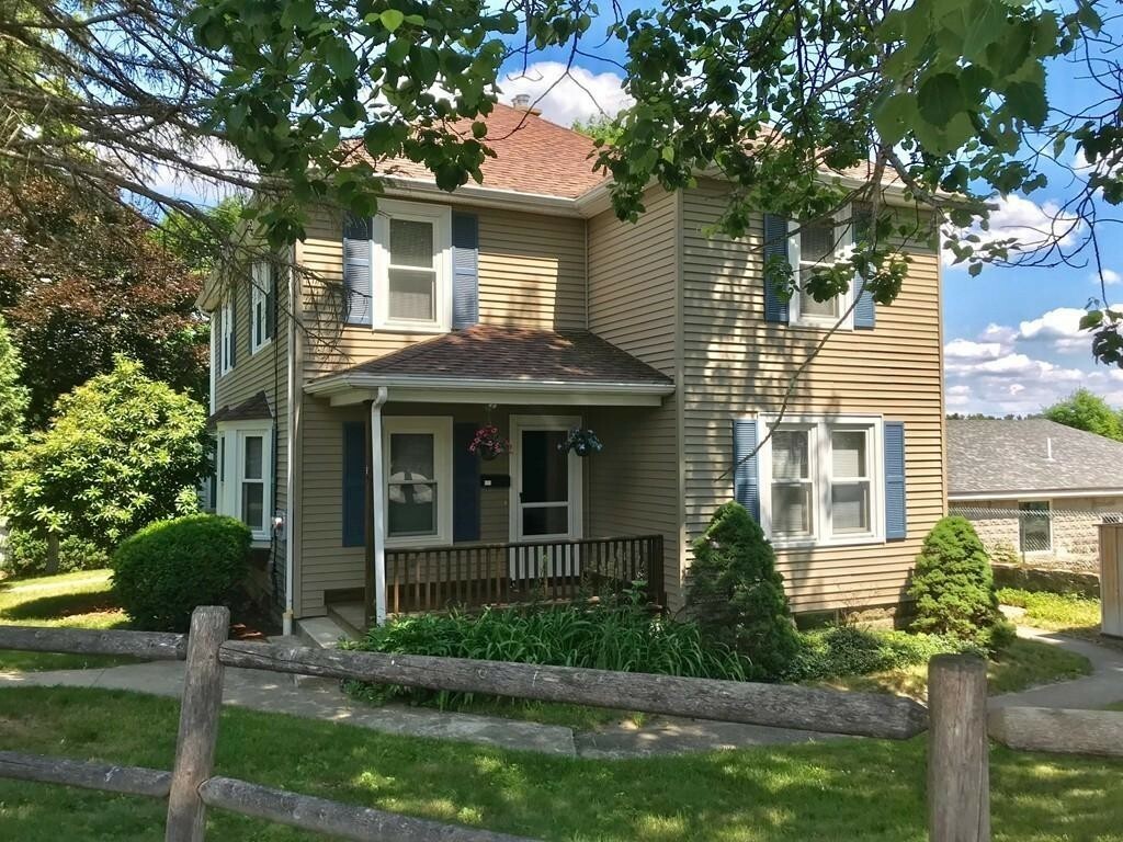 Property Photo:  9 Griswald Ct 9B  MA 01569 