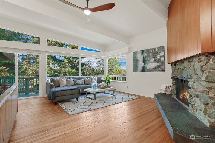 Property Photo: 3830 NE 97th Street WA 98115