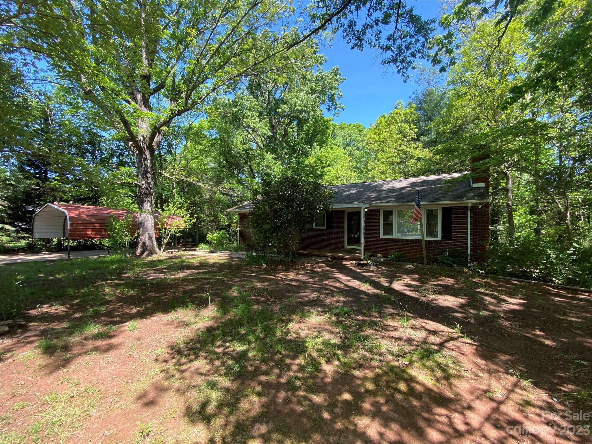 Property Photo:  422 Eastview Drive  NC 28018 