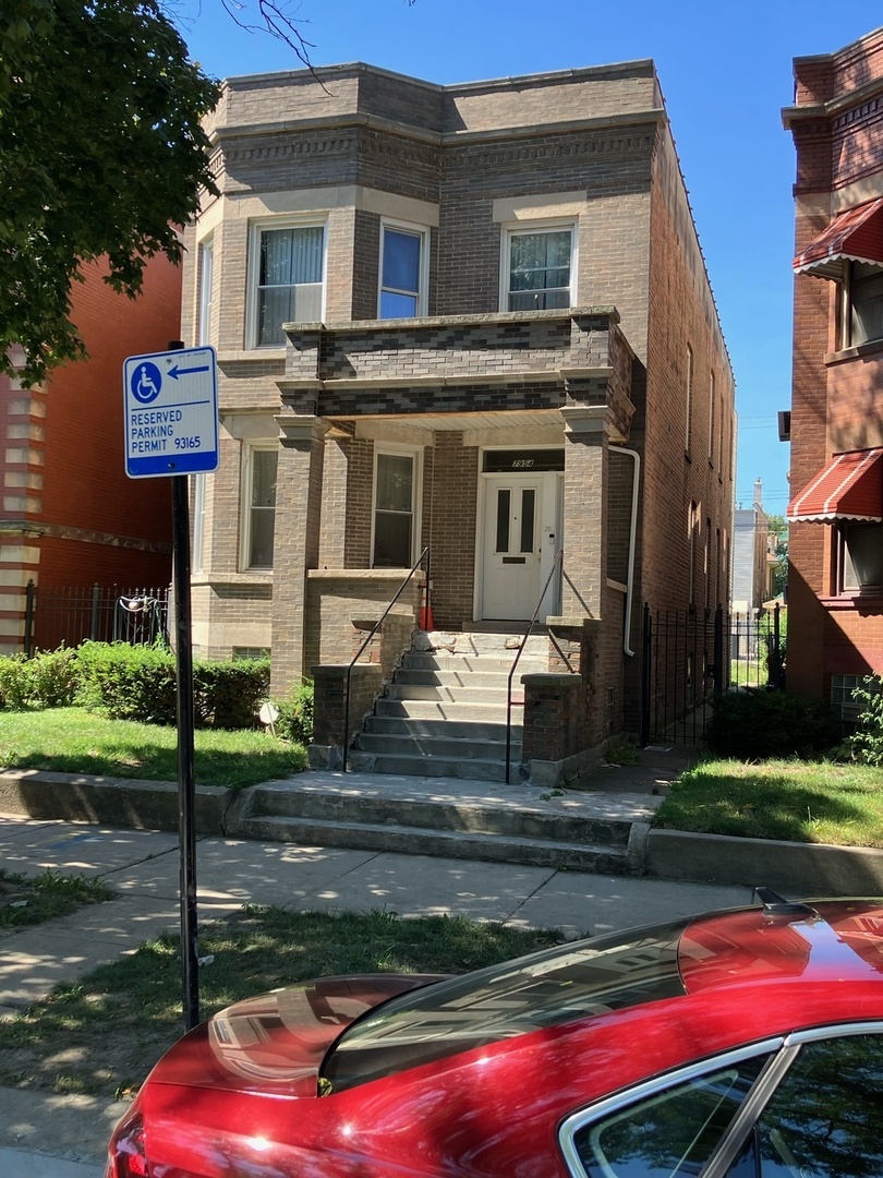7954 S Green Street  Chicago IL 60620 photo