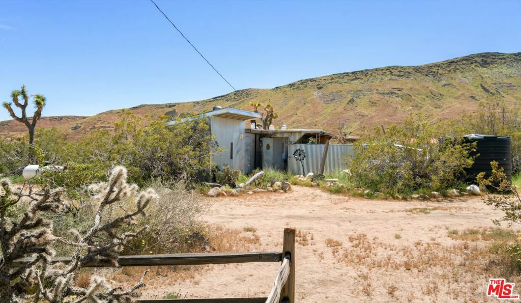 Property Photo:  55722 Pipes Canyon Road  CA 92268 