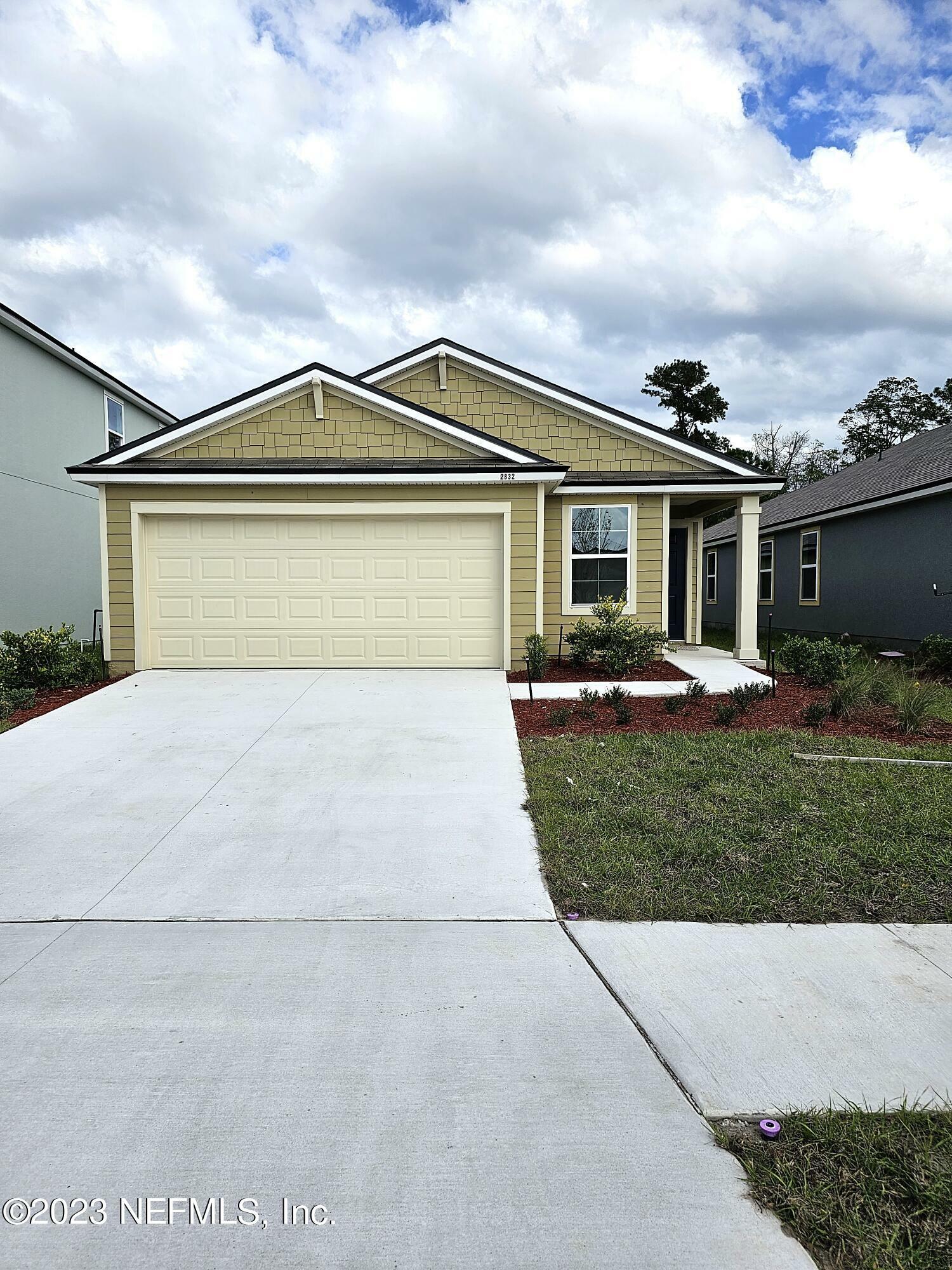 Property Photo:  2832 Oak Stream Drive  FL 32043 