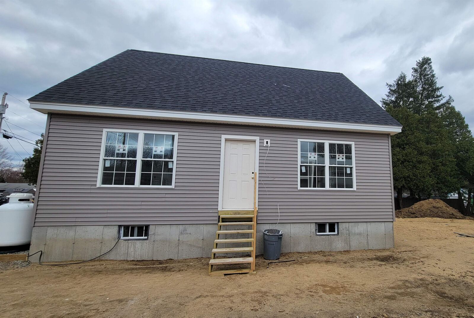 Property Photo: 8 Evelyn Avenue NH 03077