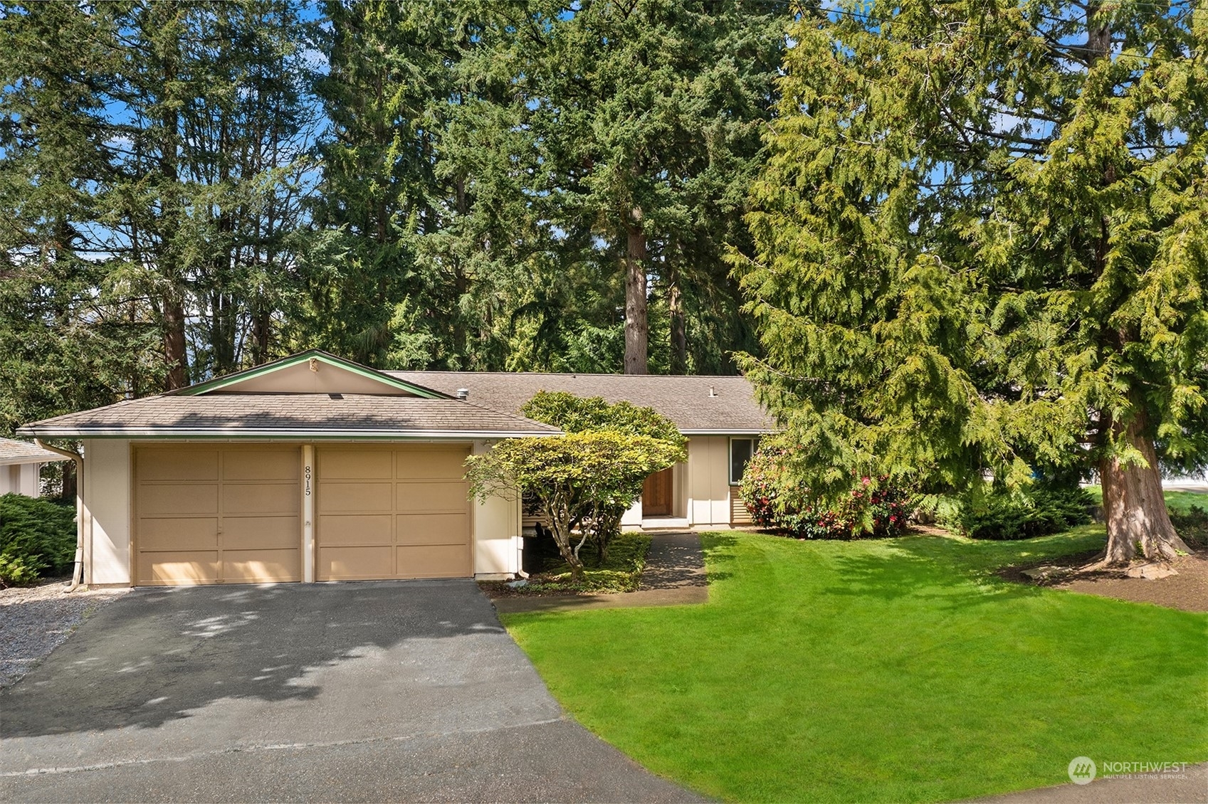 Property Photo:  8915 171st Avenue NE  WA 98052 