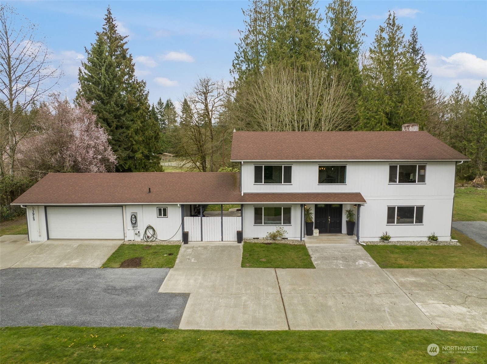 Property Photo:  3925 147th Avenue NE  WA 98258 