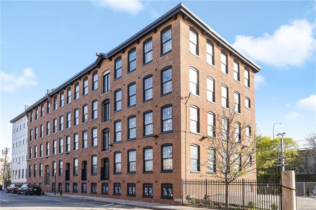 Property Photo: 50 Ashburton St, Unit#20 RI 02904
