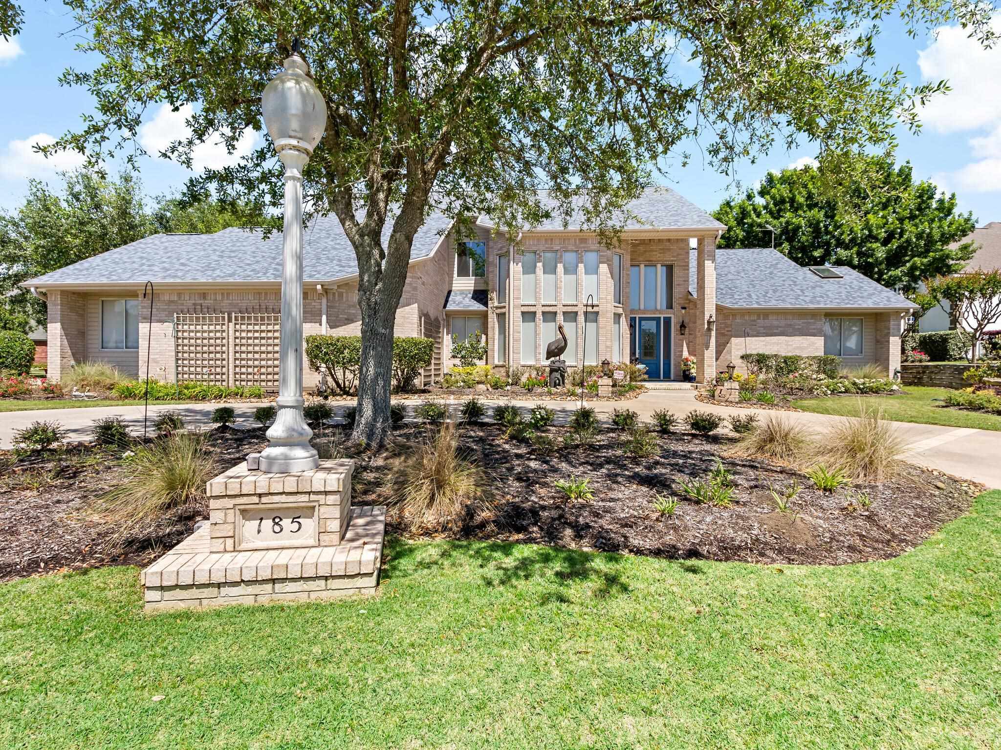 Property Photo:  185 Greenhead Point  TX 77630 