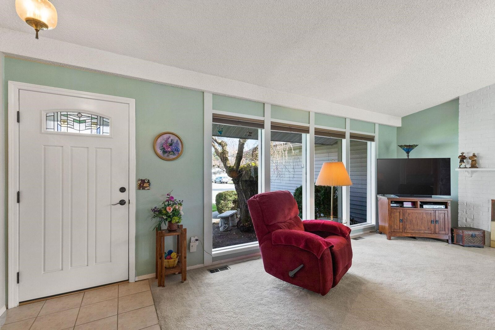 Home for sale in Spokane Valley 1722 S Davis Rd, Spokane Valley, WA 99216