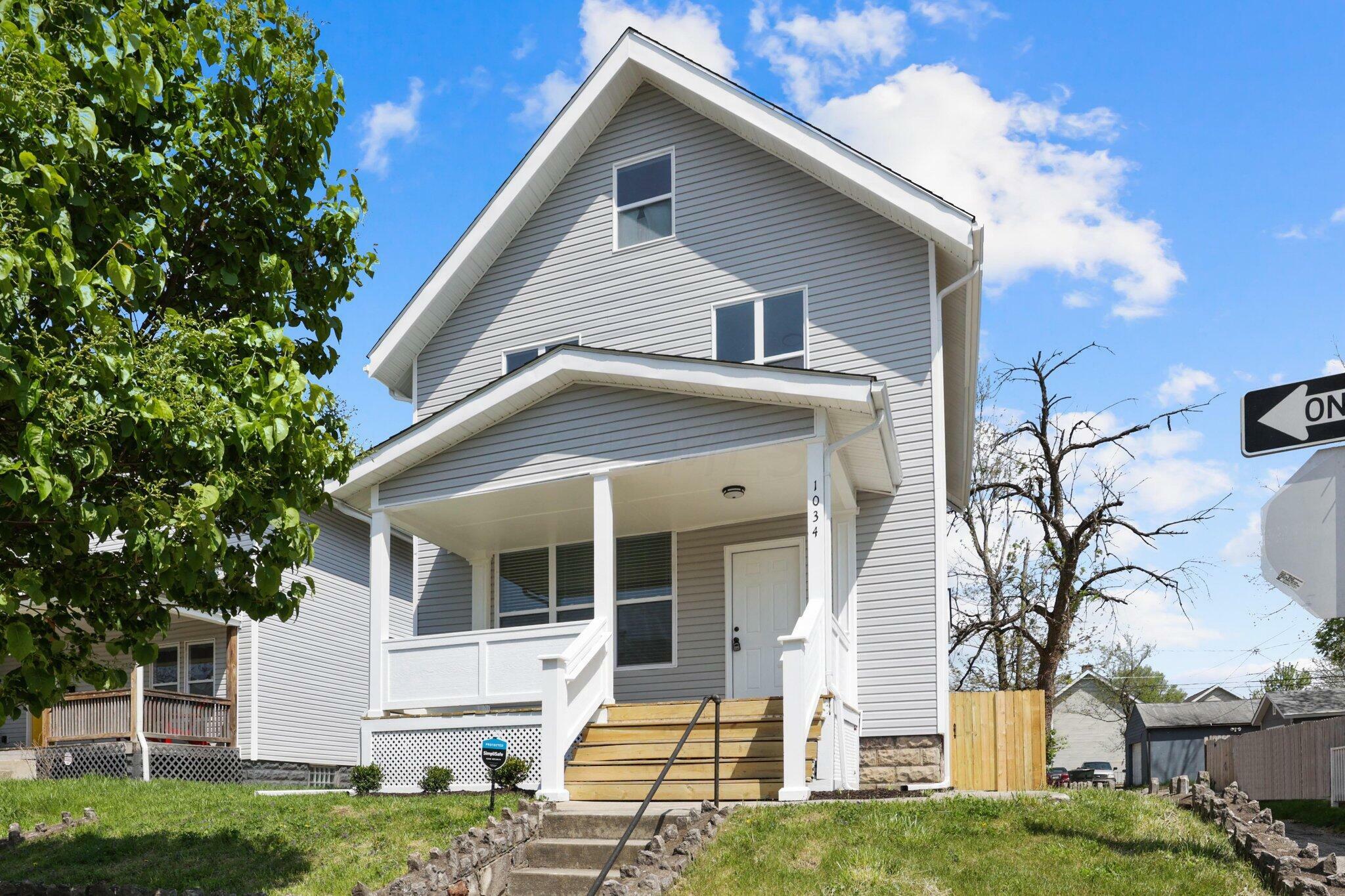 Property Photo:  1034 S Champion Avenue  OH 43206 