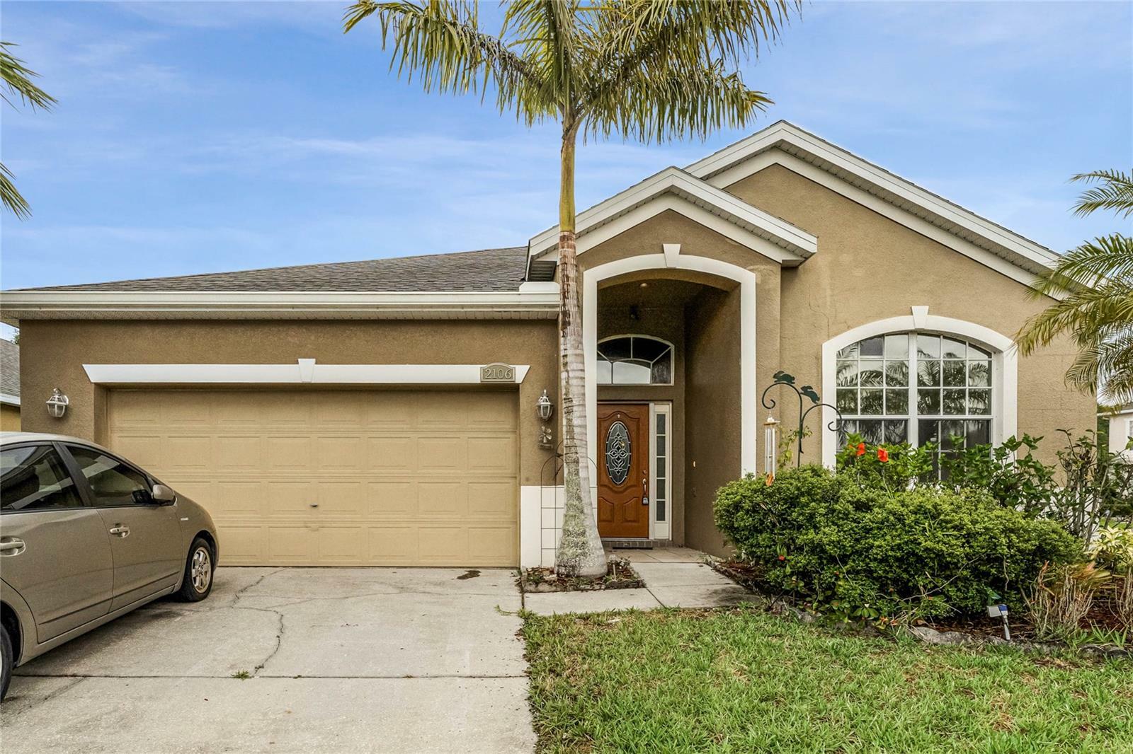 Property Photo:  2106 Windcrest Lake Circle  FL 32824 